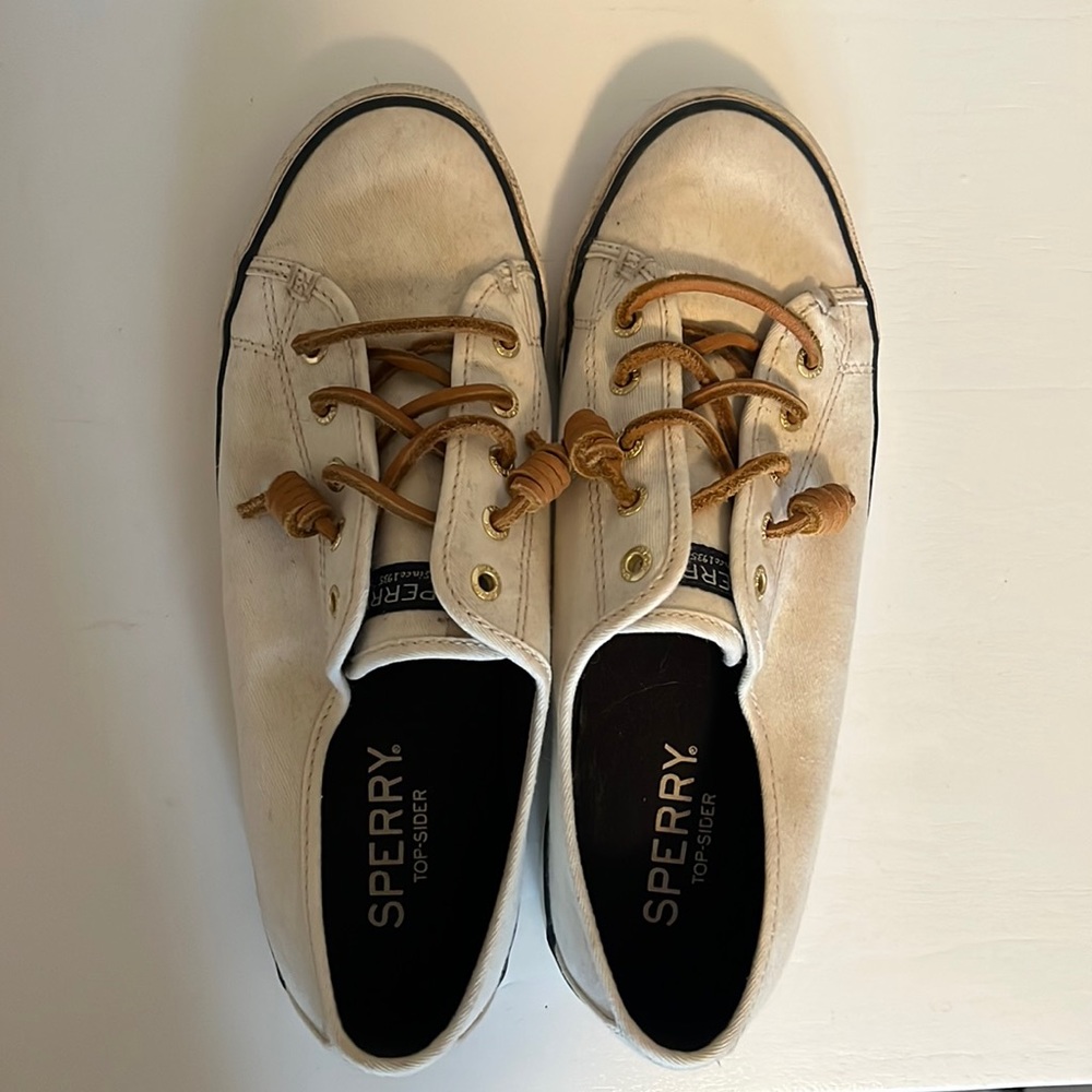 Boat Shoes - Sperry